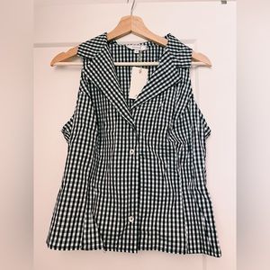 Collared Black And White Vintage Inspired Sleeveless Button Up from Rihoas